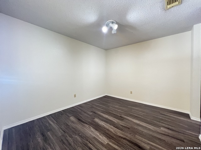 6530 Forest Vlg Property Photo 6