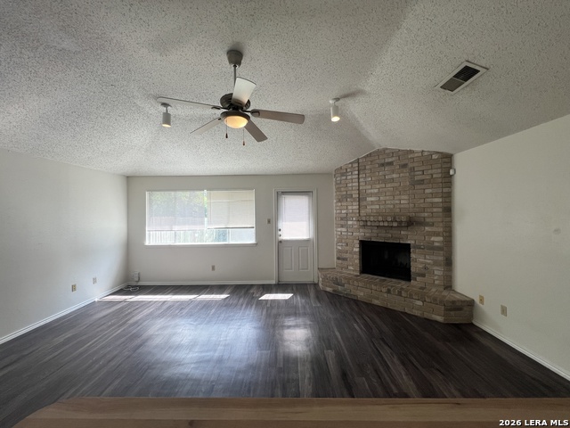 6530 Forest Vlg Property Photo 9