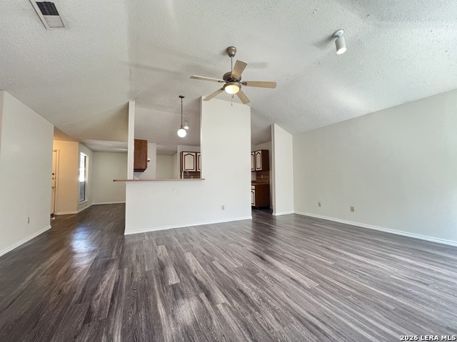 6530 Forest Vlg Property Photo 11