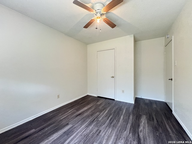 6530 Forest Vlg Property Photo 21