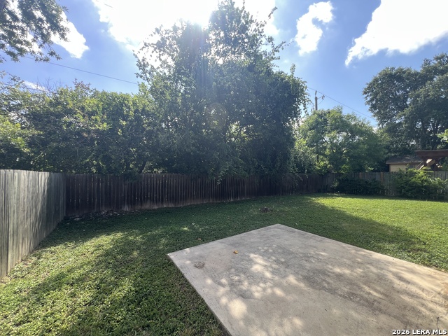 6530 Forest Vlg Property Photo 29