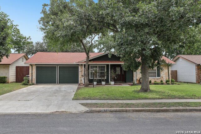 10726 Green Trail Dr Property Photo 1