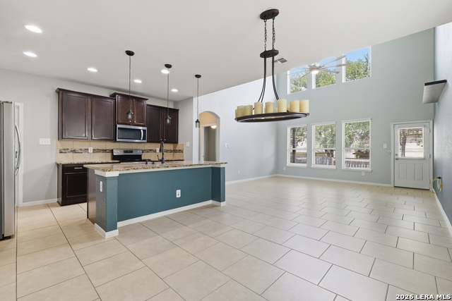 10707 Gentle Fox Bay Property Photo 3