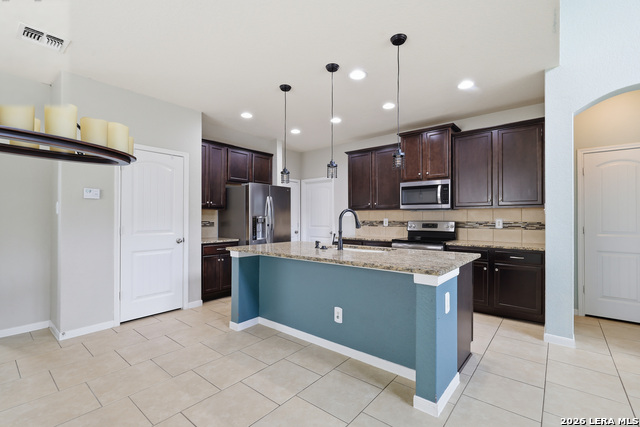 10707 Gentle Fox Bay Property Photo 7