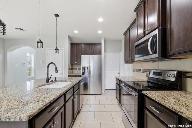 10707 Gentle Fox Bay Property Photo 8