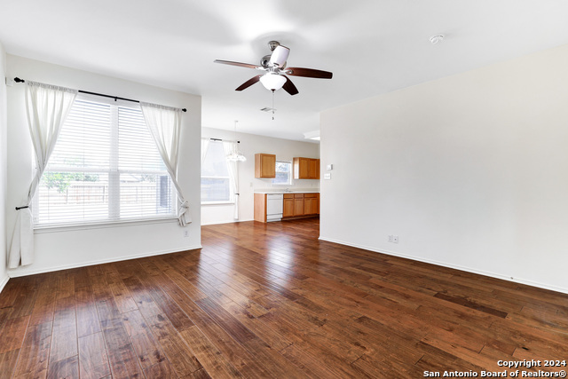 8714 Sonora Pass Property Photo 4