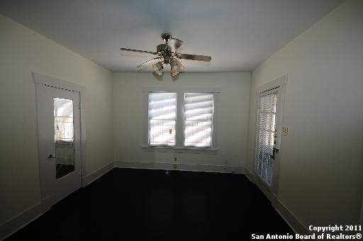 423 W Huisache Property Photo 5