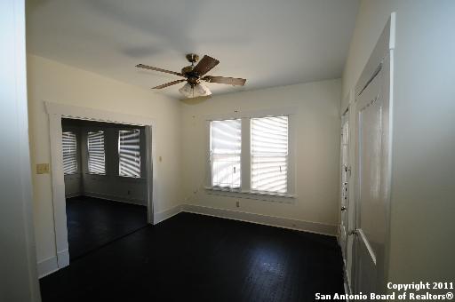 423 W Huisache Property Photo 7