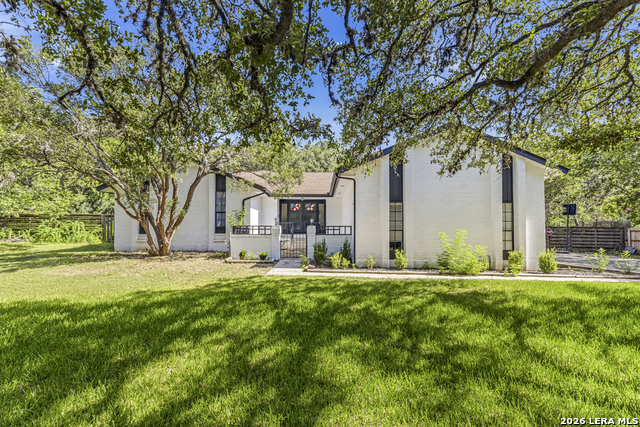 8621 Classic Oaks Ln Property Photo 1