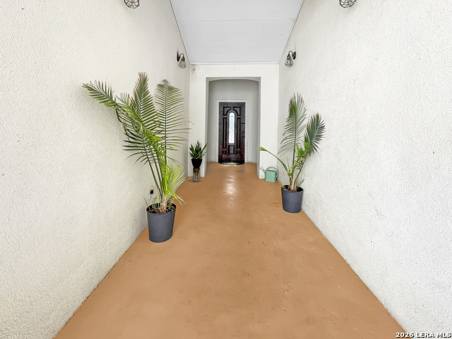 233 Esmeralda Drive Property Photo 3