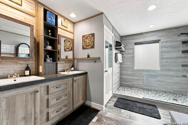 125 Acorn Holw Property Photo 13