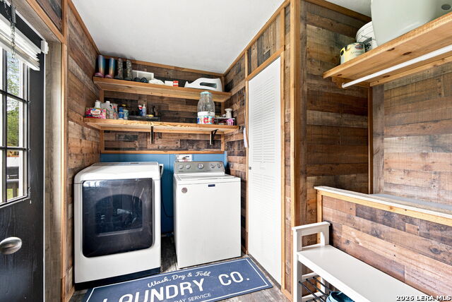 125 Acorn Holw Property Photo 18