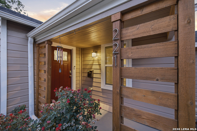 221 E French Pl Property Photo 3