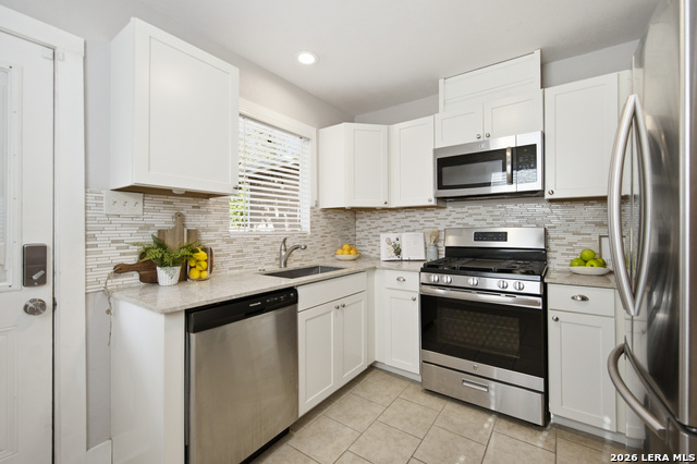 221 E French Pl Property Photo 12