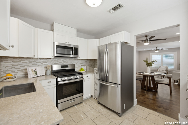 221 E French Pl Property Photo 13
