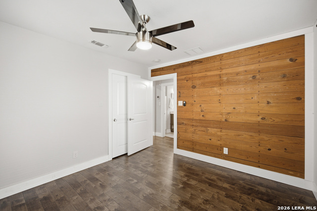 221 E French Pl Property Photo 16