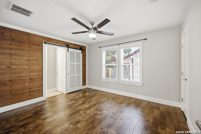 221 E French Pl Property Photo 20