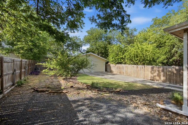 221 E French Pl Property Photo 27