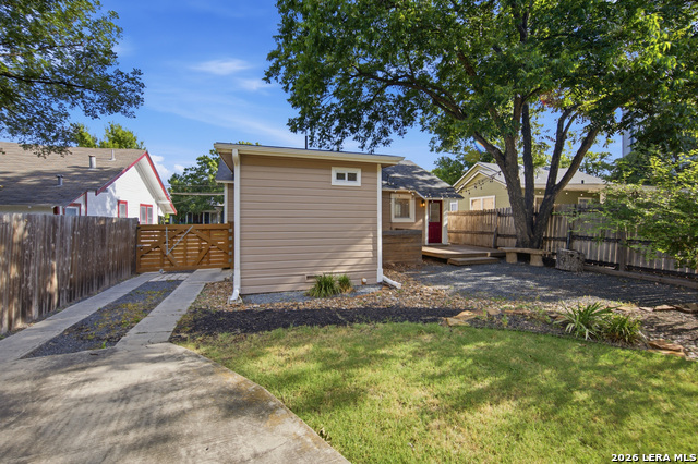 221 E French Pl Property Photo 29