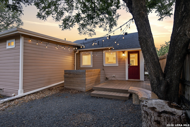 221 E French Pl Property Photo 30