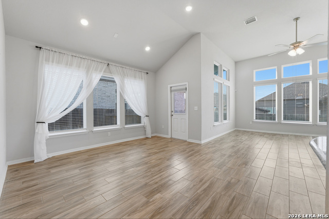 369 Durian Loop Property Photo 8