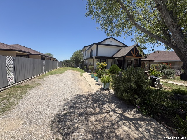 563 La Paloma Dr Property Photo 2