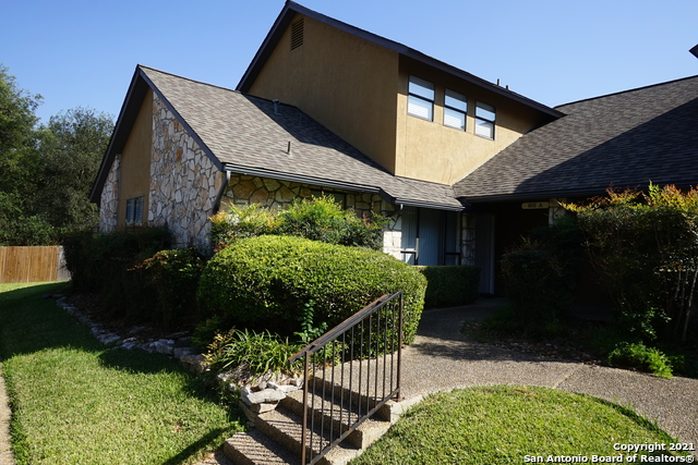 601 Thetford Property Photo 2