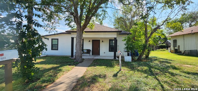 1005 3rd St Property Photo 1