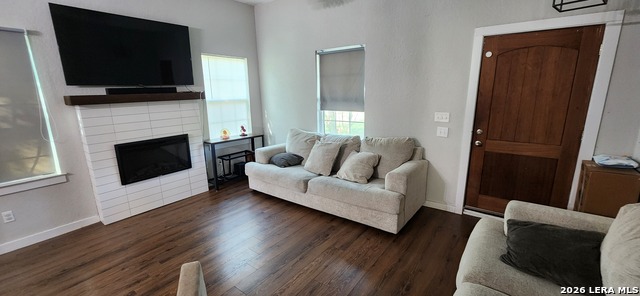 1005 3rd St Property Photo 2