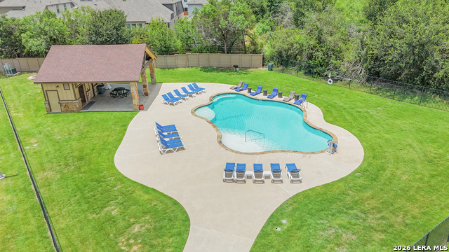 1554 Gruene Rd Property Photo 3