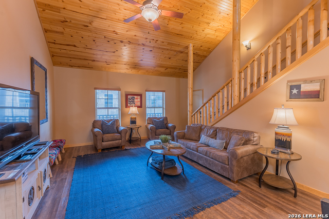 1554 Gruene Rd Property Photo 5