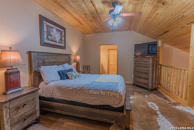 1554 Gruene Rd Property Photo 15
