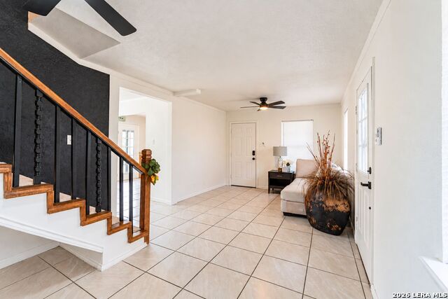 2324 Lorilee Dr Property Photo 4