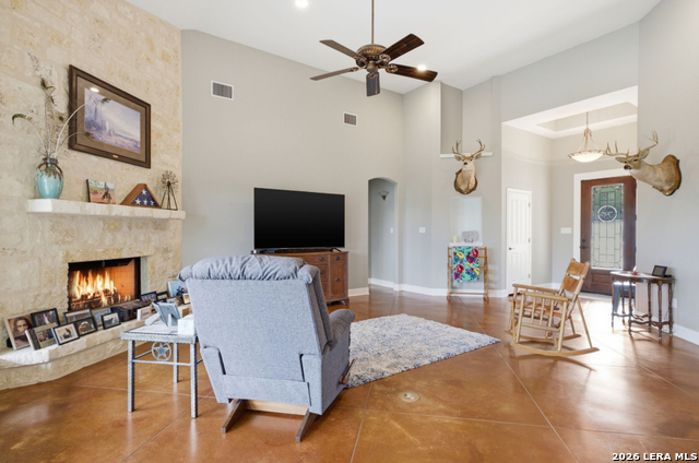 301 Mountain Spring Property Photo 6
