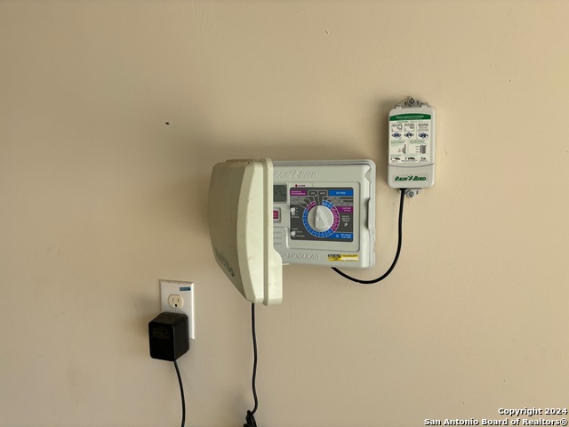 2114 Baltic Stream Property Photo 43
