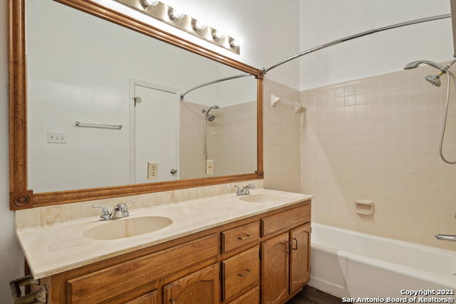 6406 Brook Cv Property Photo 15