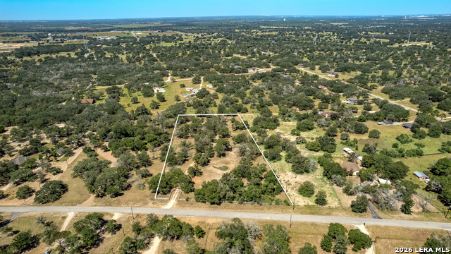 727 Eagle Creek Dr Property Photo 8