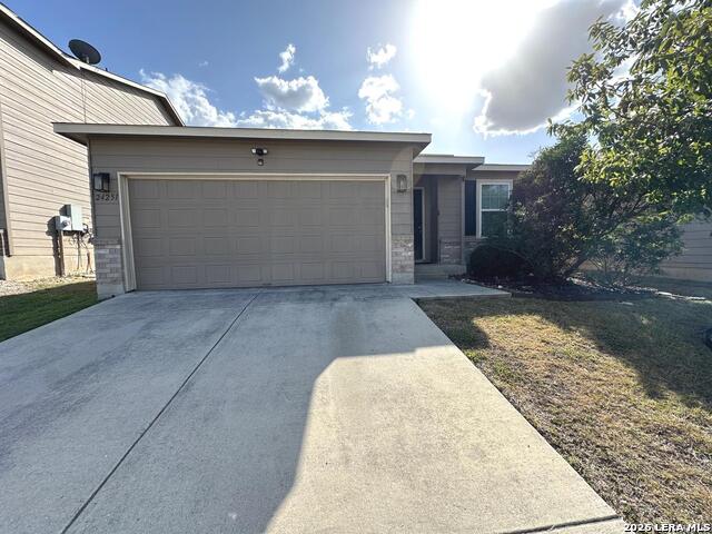 24251 Invitation Oak Property Photo 2