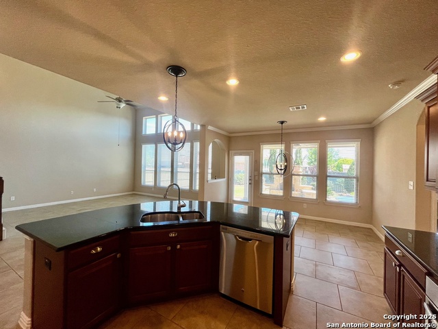 8630 Sierra Sky Property Photo 14
