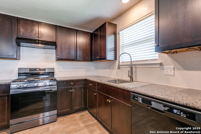 15547 Crimson Topaz Property Photo 6