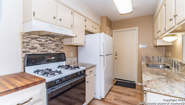 4146 Longvale Dr Property Photo 13