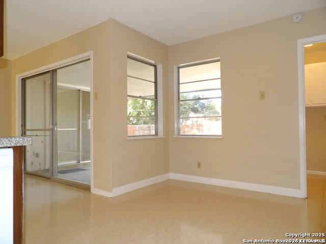5637 Walzem Rd Property Photo 6