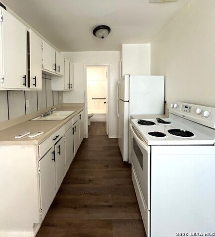 7115 Glen Ter Property Photo 6