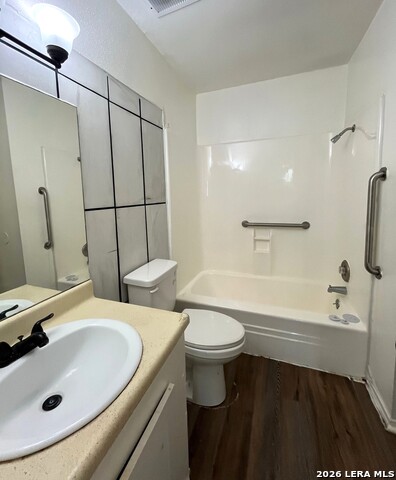 7115 Glen Ter Property Photo 7
