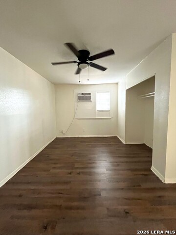 7115 Glen Ter Property Photo 9