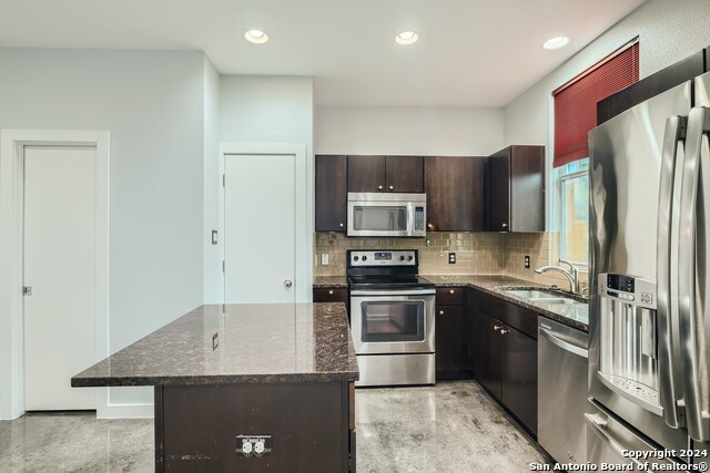126 E Myrtle St Property Photo 9