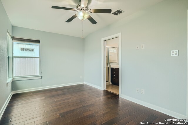 126 E Myrtle St Property Photo 16