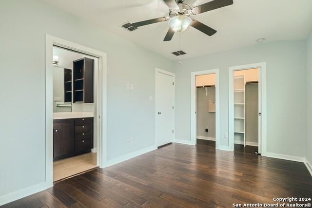 126 E Myrtle St Property Photo 17