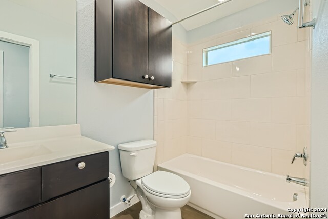 126 E Myrtle St Property Photo 26