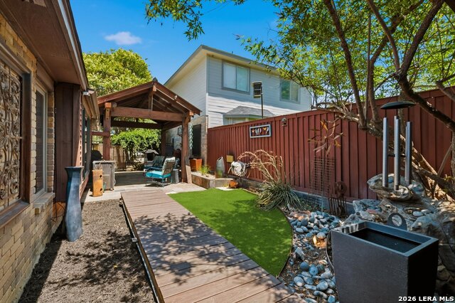 6406 Chimney Nest Property Photo 33